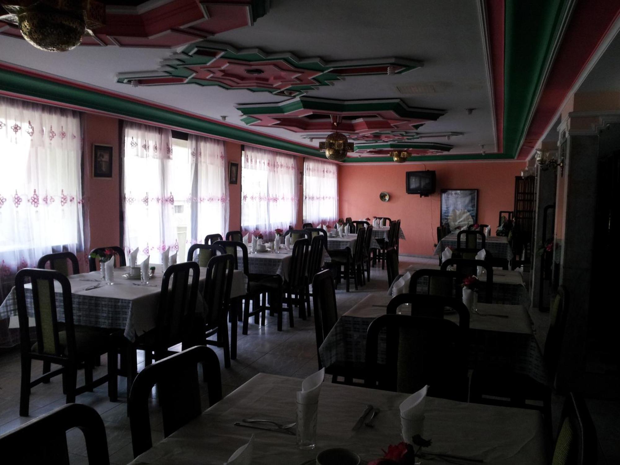 Hotel La Giralda Nador Extérieur photo