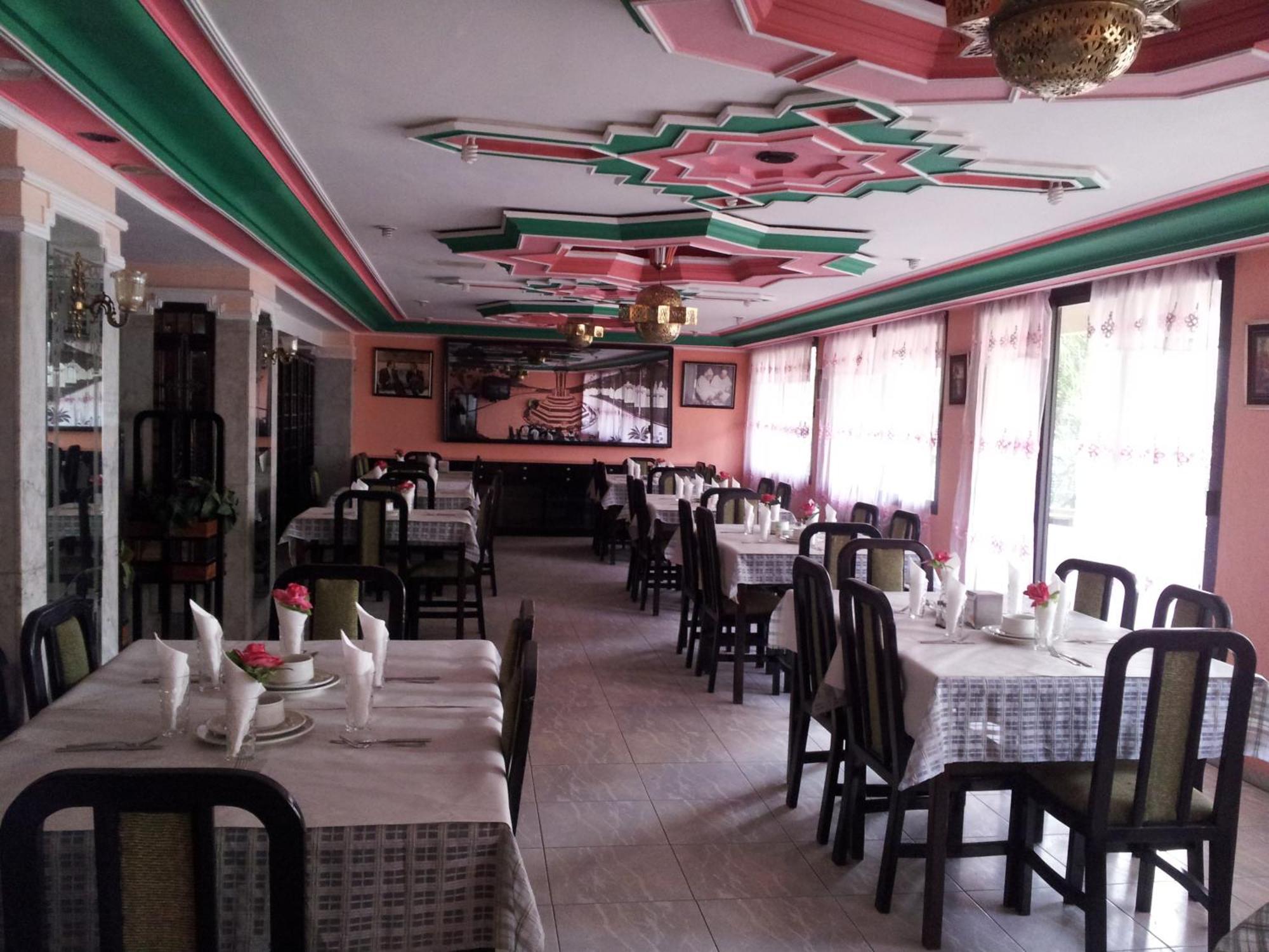 Hotel La Giralda Nador Extérieur photo